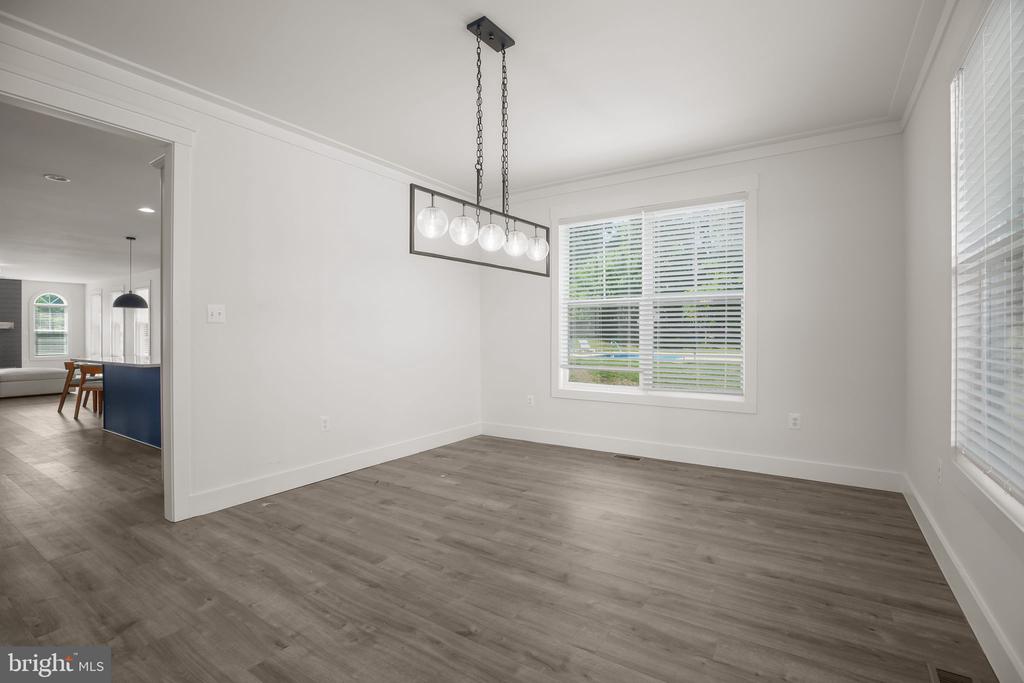 109 ROBELI WAY