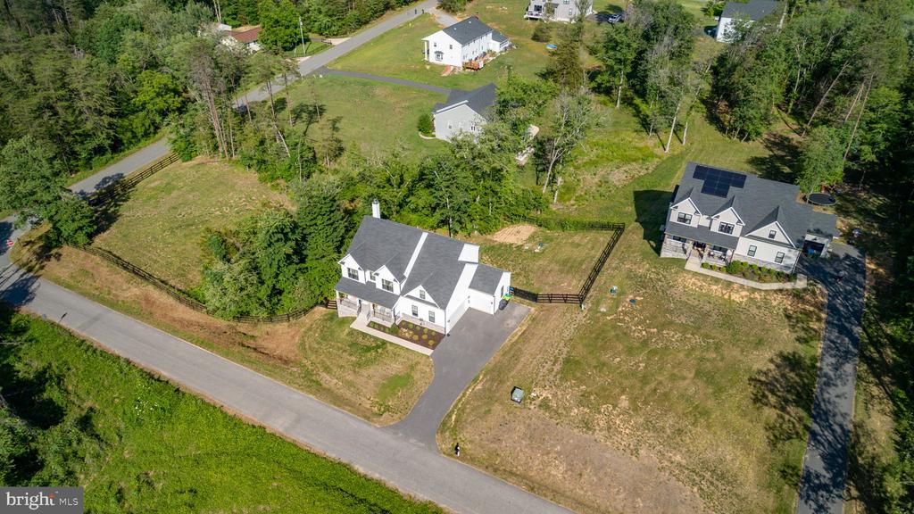 15 GROVE LANE