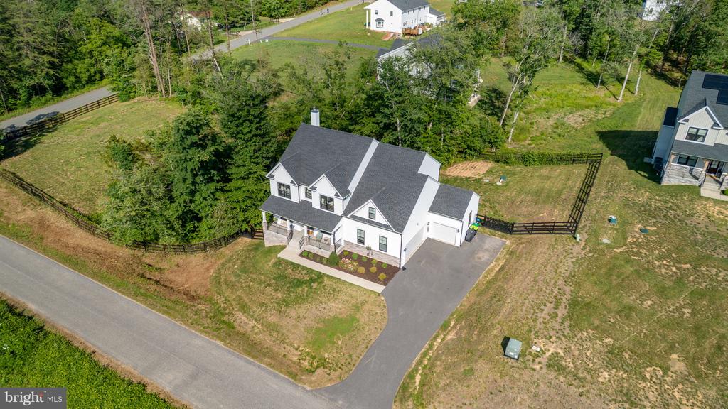 15 GROVE LANE