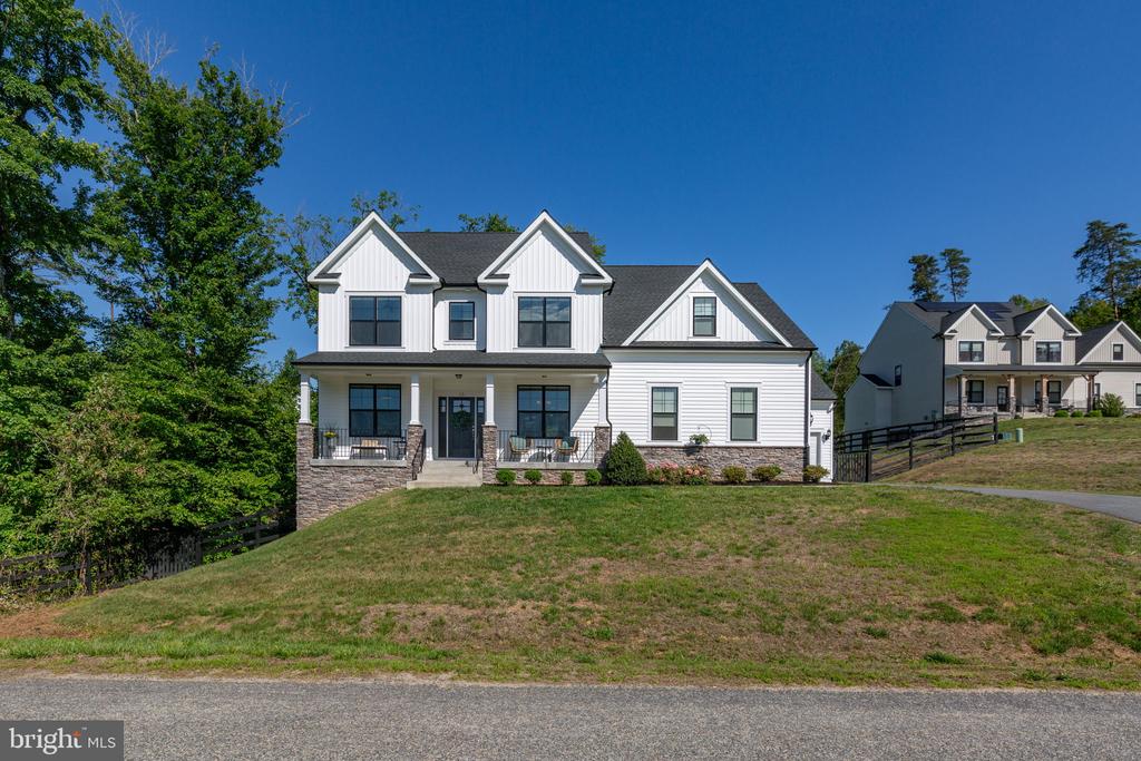 15 GROVE LANE