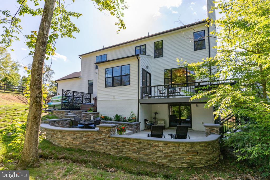 15 GROVE LANE