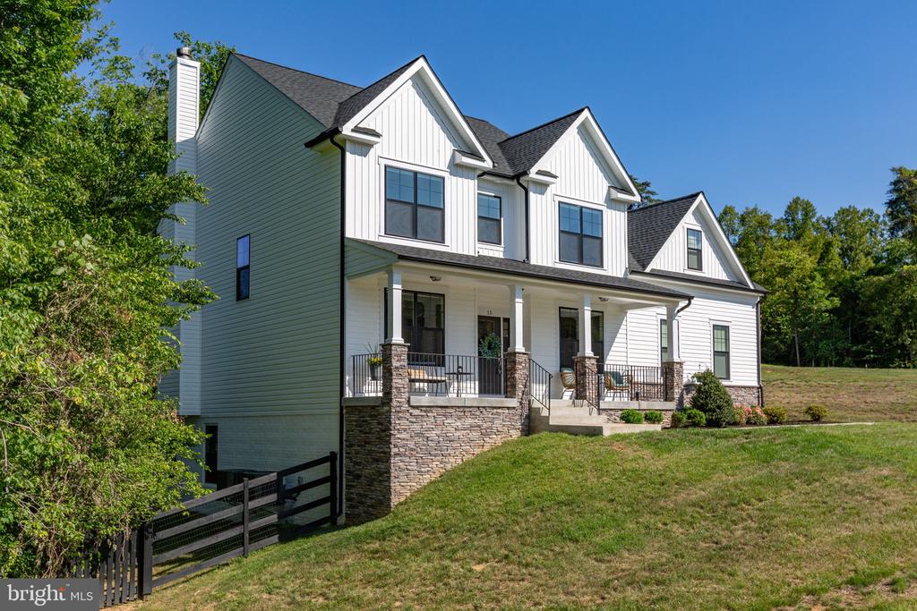 15 GROVE LANE