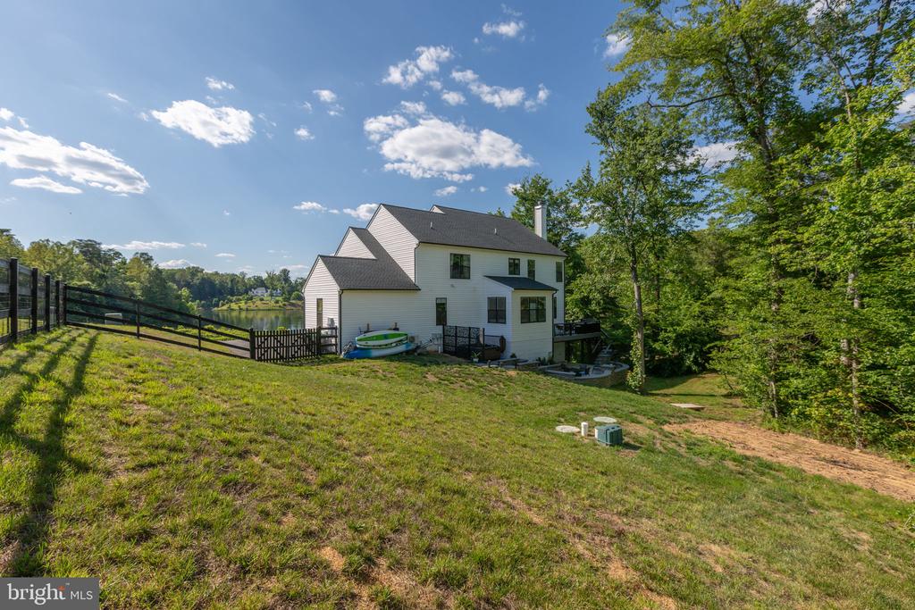 15 GROVE LANE