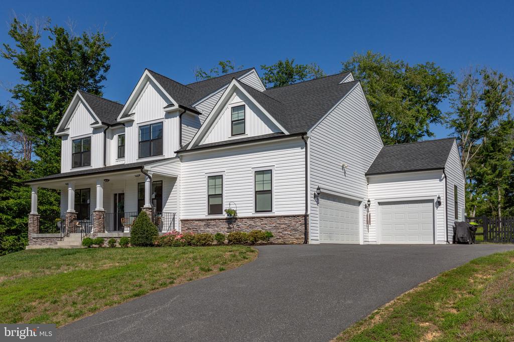15 GROVE LANE