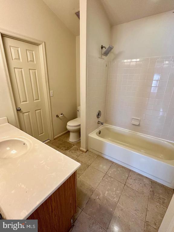 3222 TITANIC DRIVE