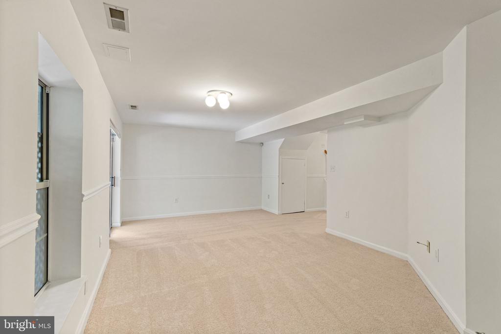 19 PURITAN PLACE