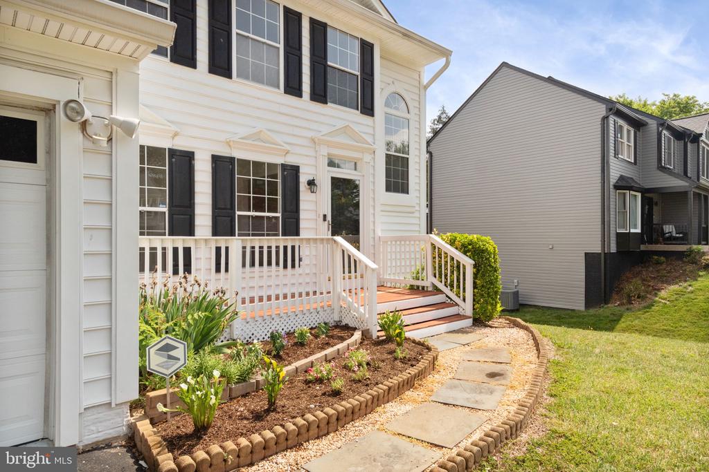 19 PURITAN PLACE