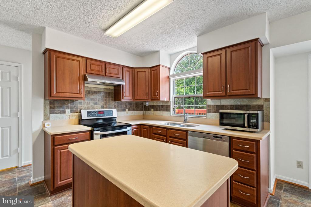 19 PURITAN PLACE