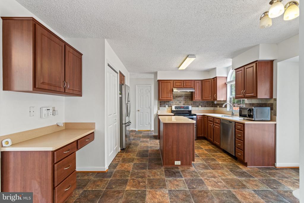 19 PURITAN PLACE