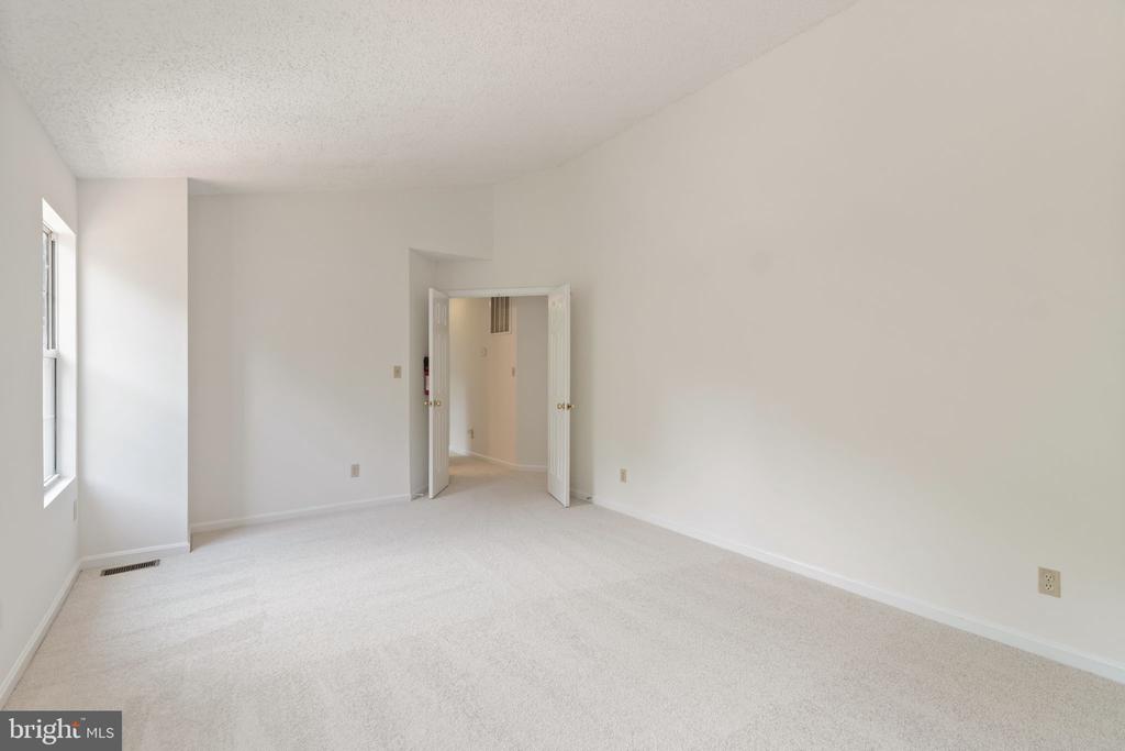 19 PURITAN PLACE