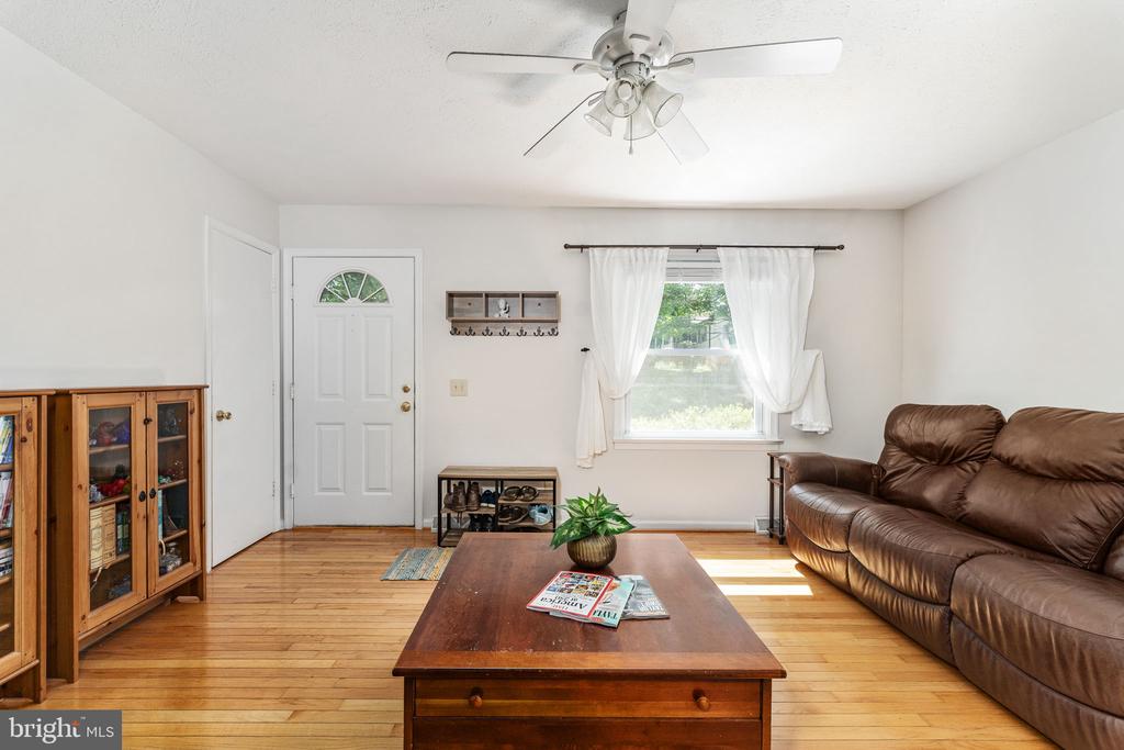 3 HILLCREST DRIVE