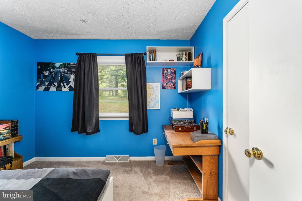 3 HILLCREST DRIVE