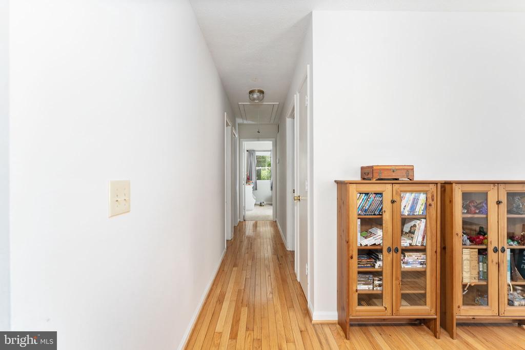 3 HILLCREST DRIVE
