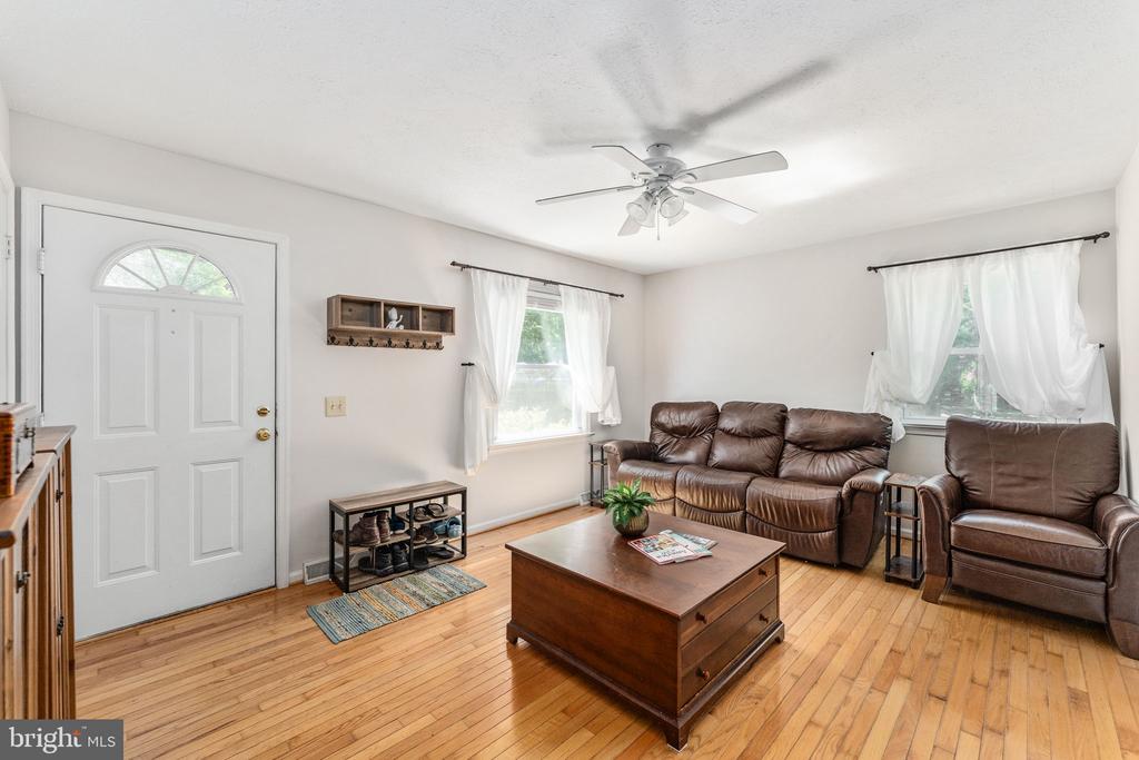3 HILLCREST DRIVE