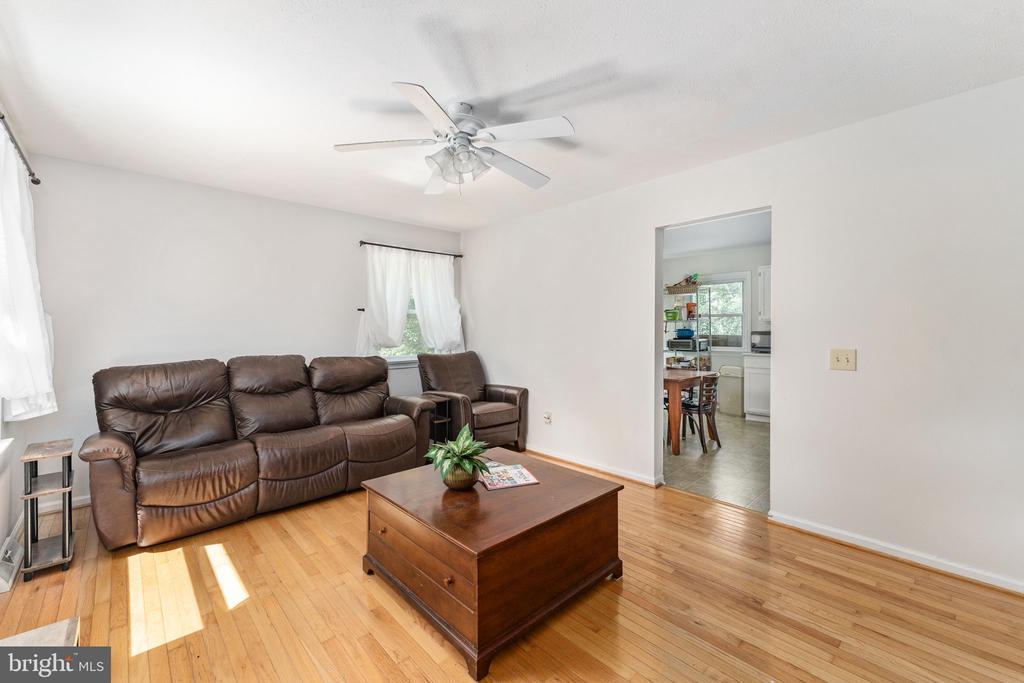 3 HILLCREST DRIVE