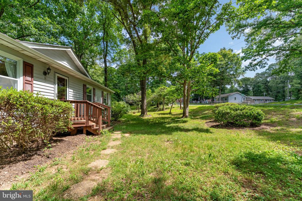 3 HILLCREST DRIVE