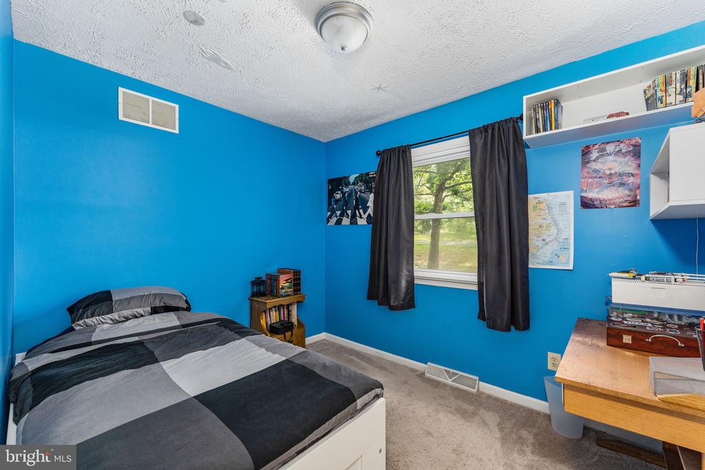 3 HILLCREST DRIVE
