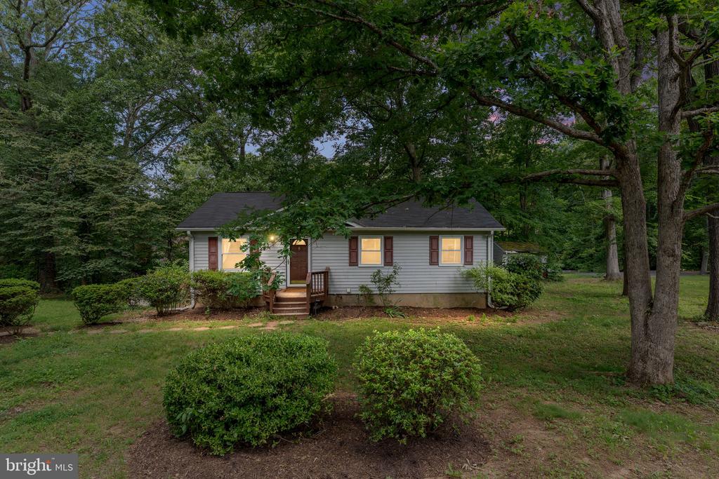 3 HILLCREST DRIVE