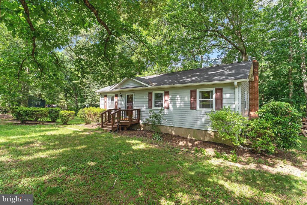 3 HILLCREST DRIVE