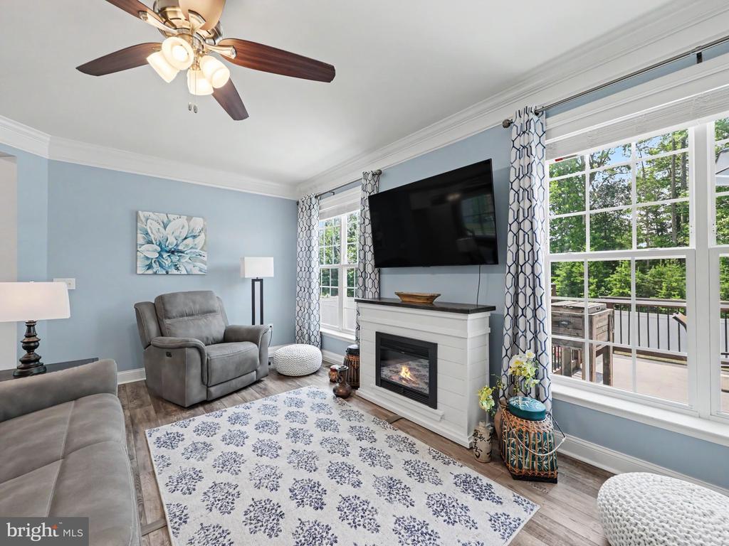 116 OLD OAKS COURT