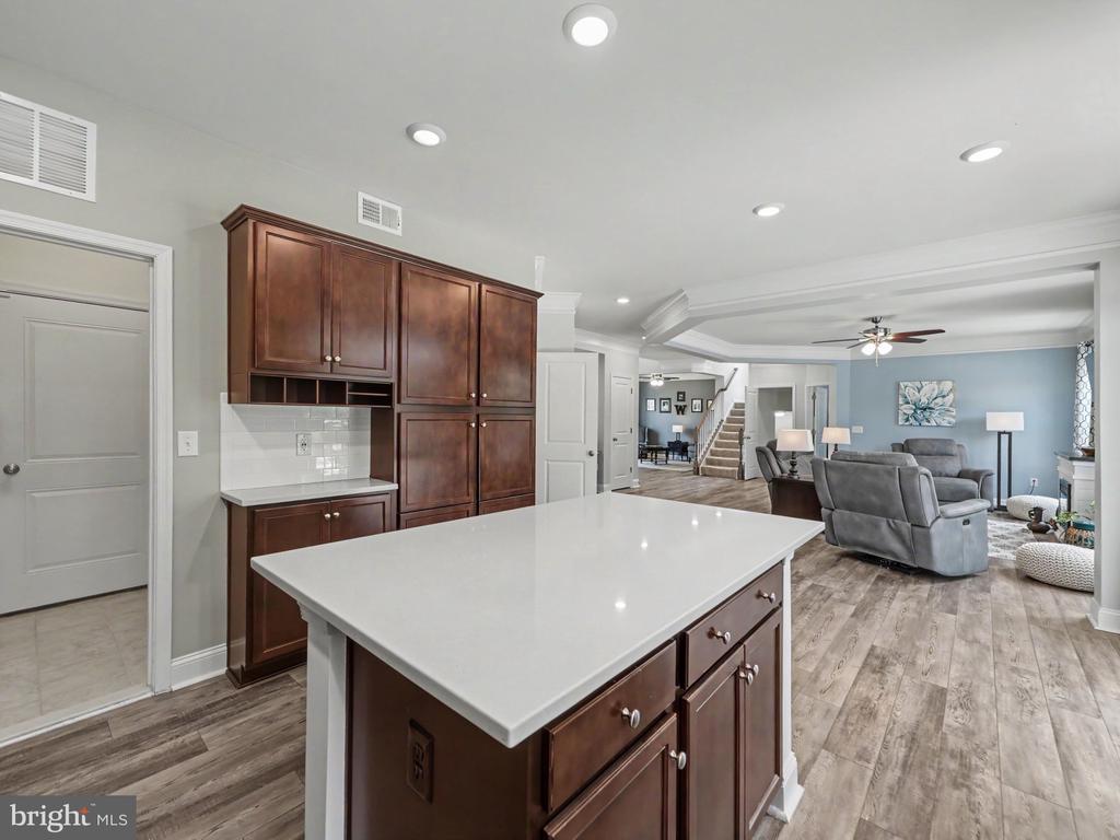 116 OLD OAKS COURT