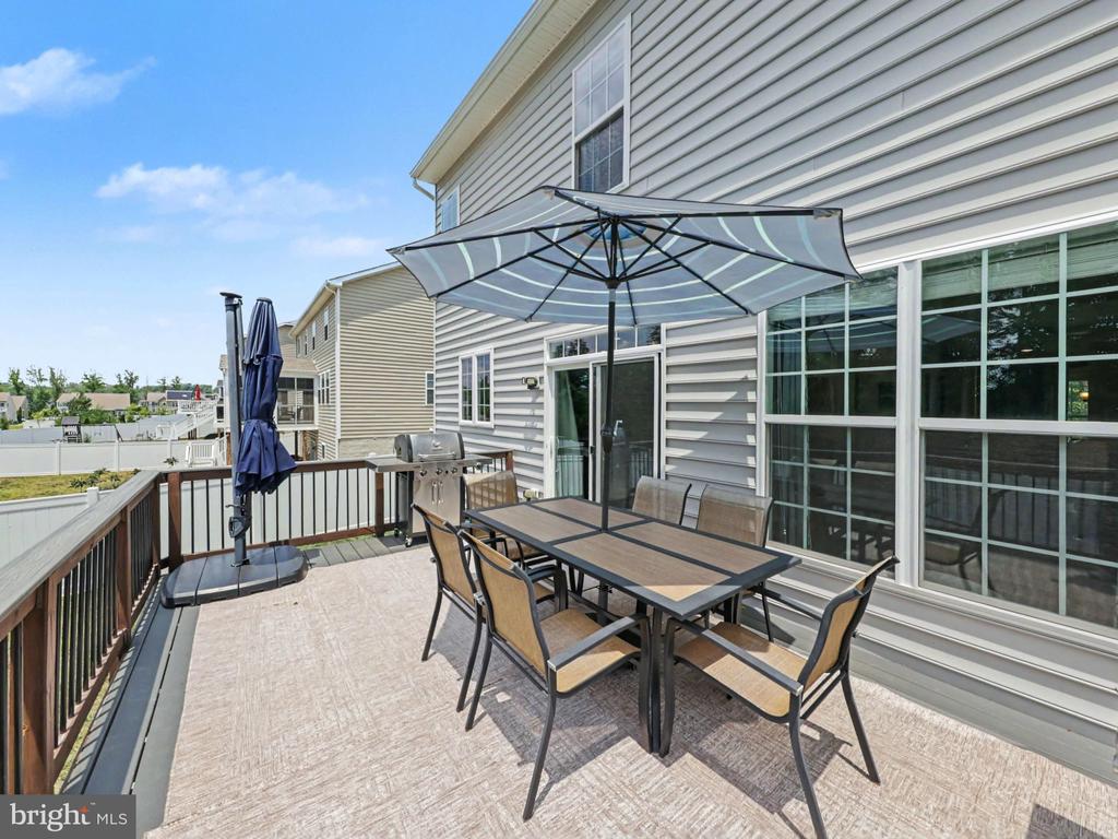 116 OLD OAKS COURT