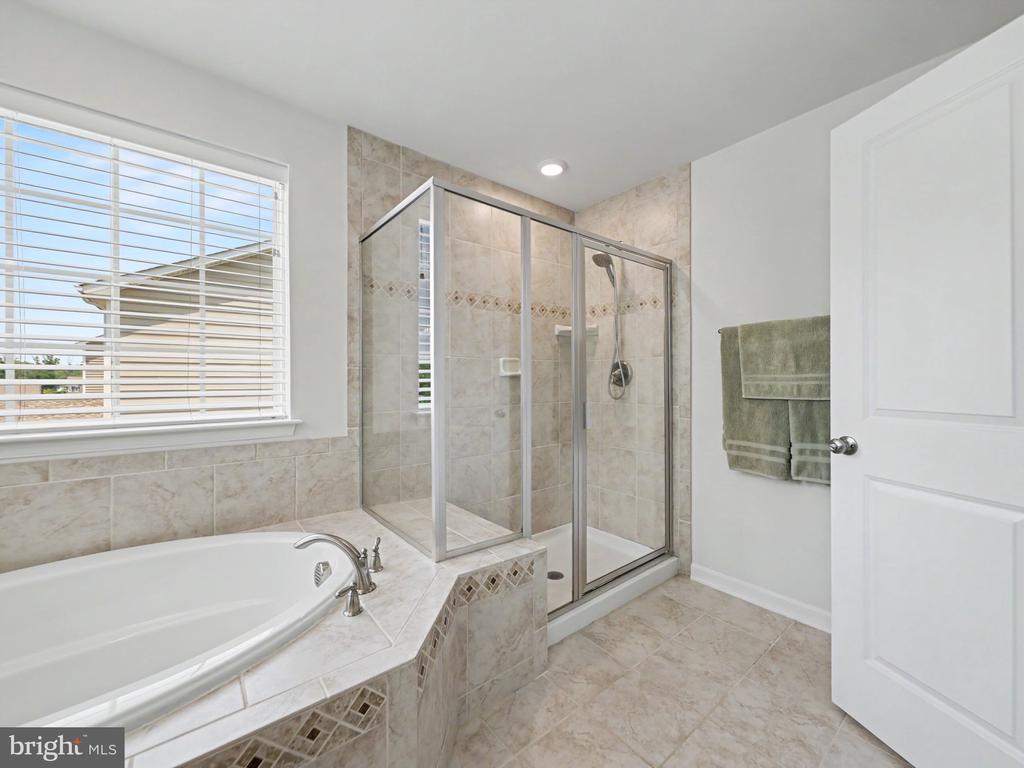 116 OLD OAKS COURT