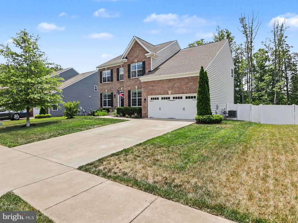 116 OLD OAKS COURT