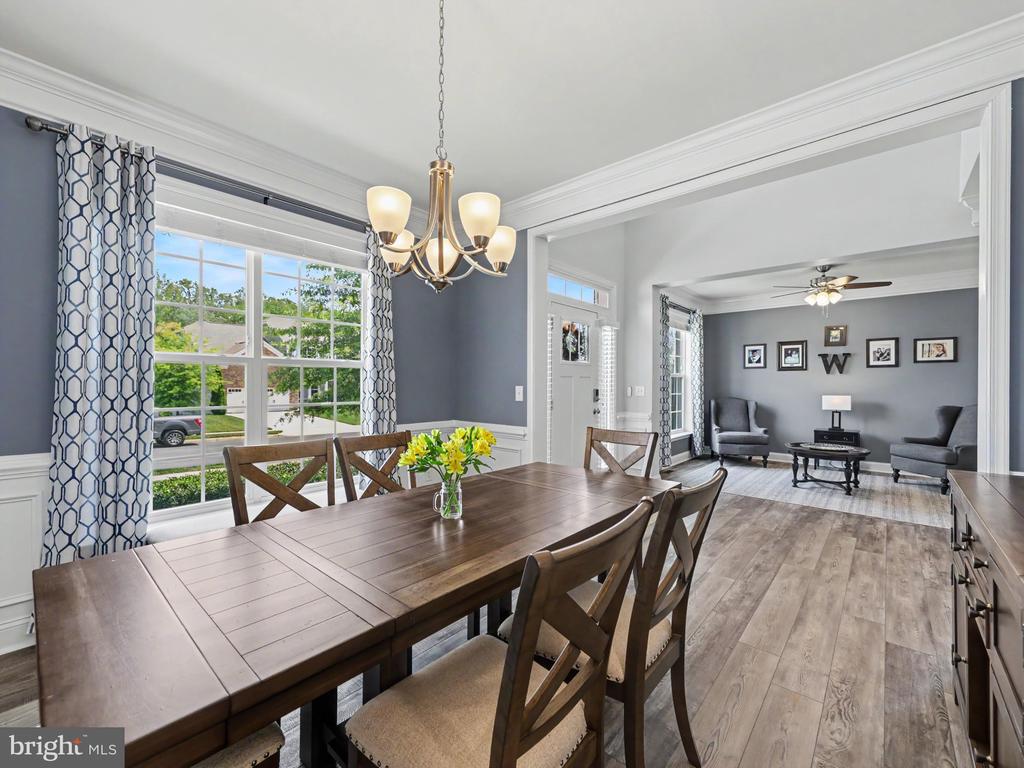 116 OLD OAKS COURT