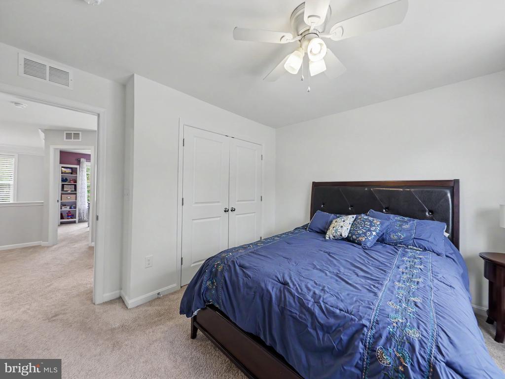 116 OLD OAKS COURT