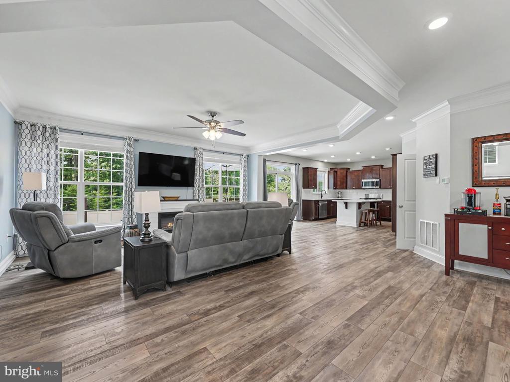 116 OLD OAKS COURT
