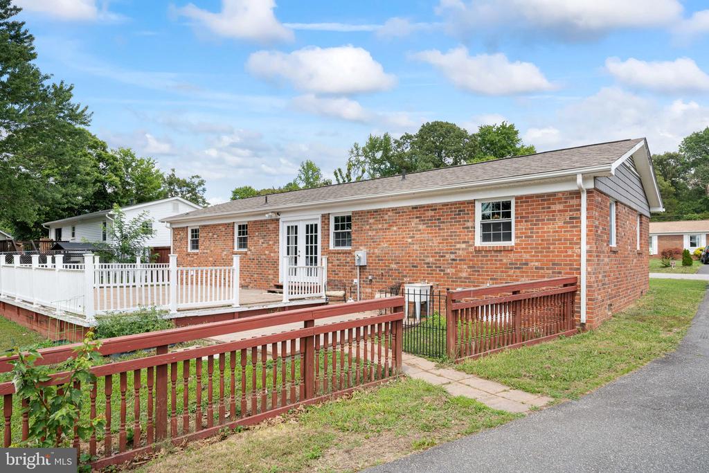 609 EDWARDS DRIVE