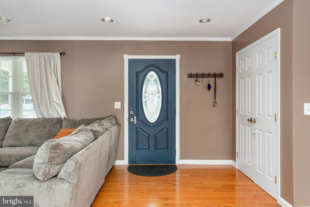 609 EDWARDS DRIVE