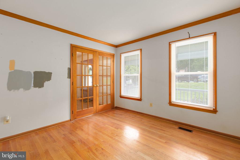 5 BALLANTRAE COURT