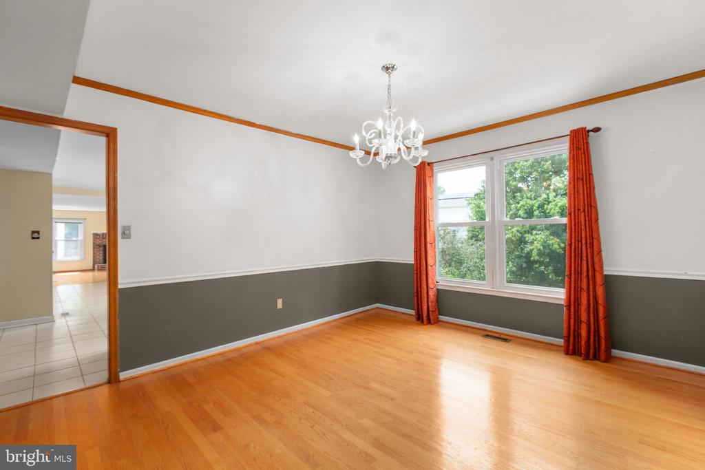 5 BALLANTRAE COURT