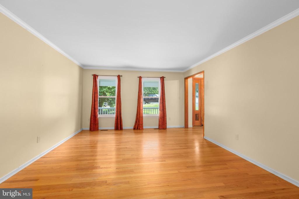 5 BALLANTRAE COURT