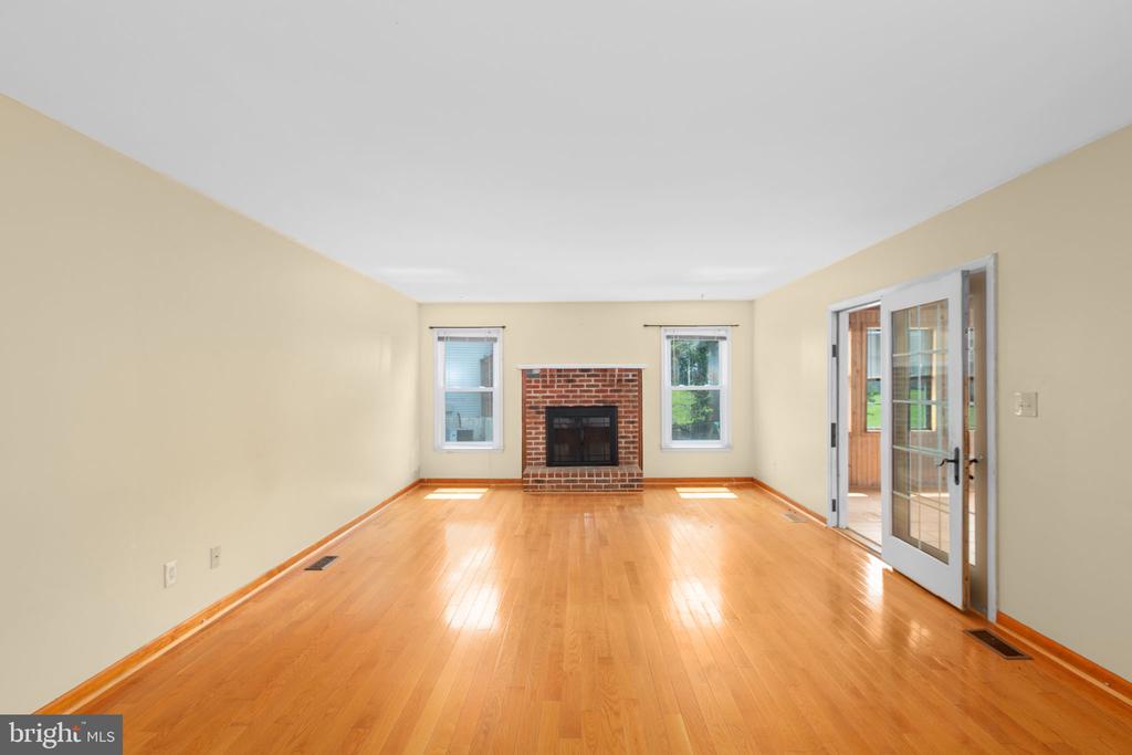 5 BALLANTRAE COURT