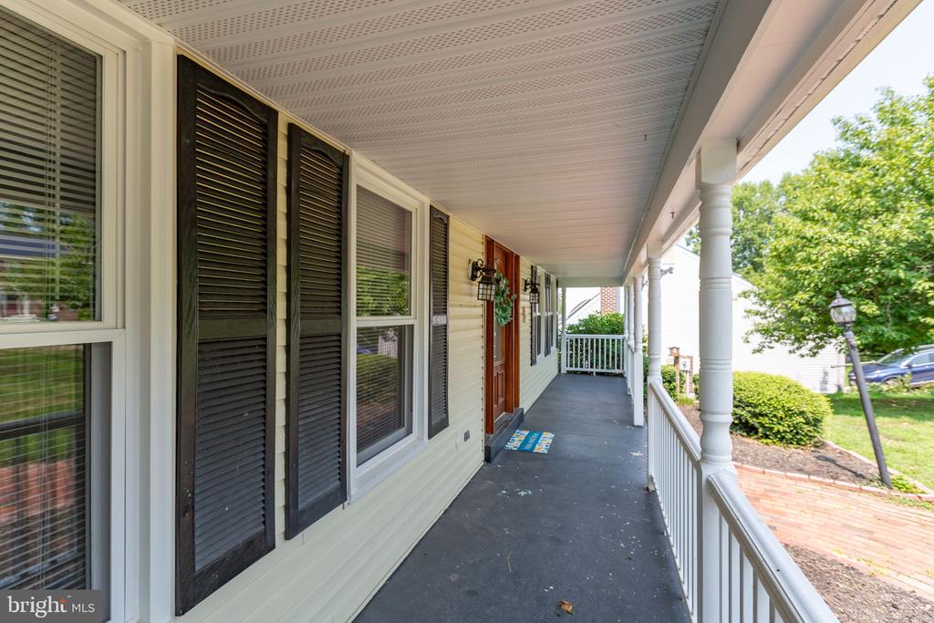 5 BALLANTRAE COURT