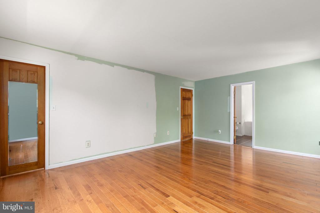 5 BALLANTRAE COURT