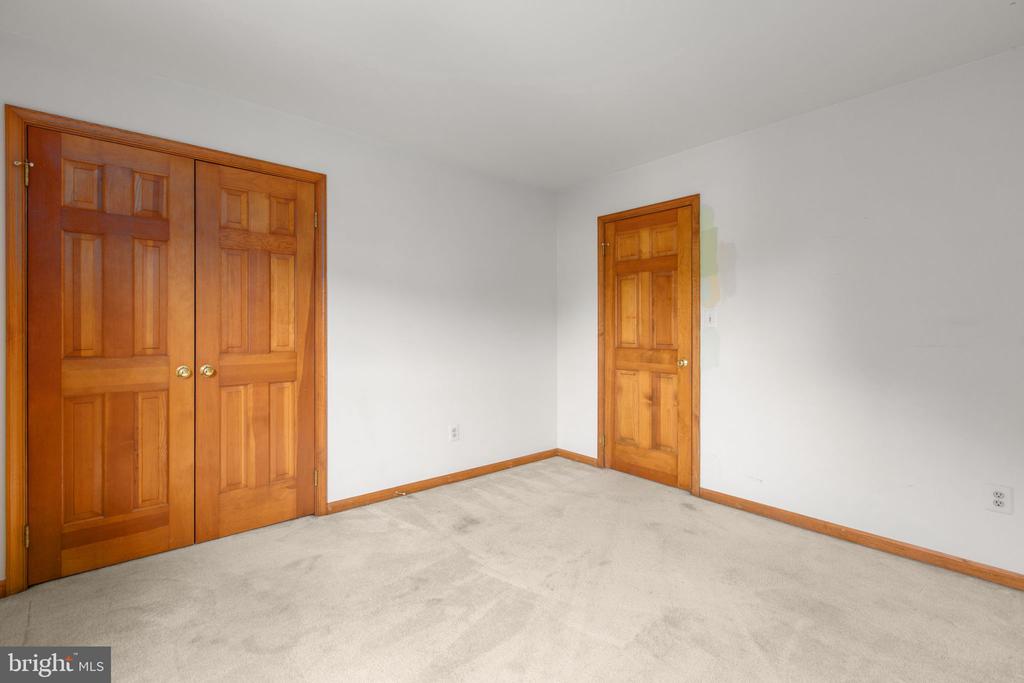 5 BALLANTRAE COURT