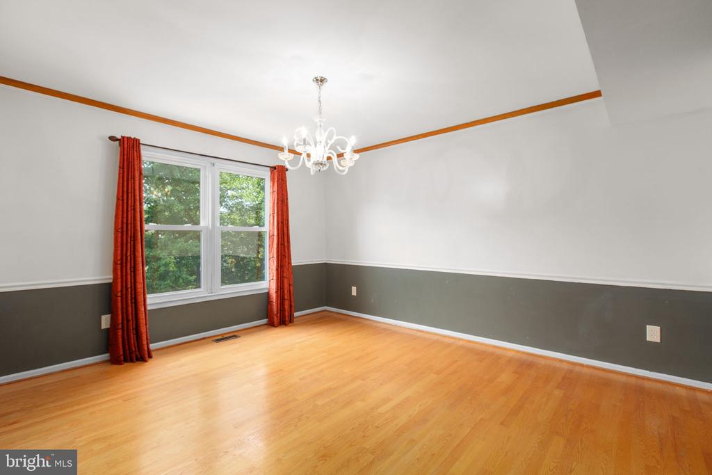 5 BALLANTRAE COURT