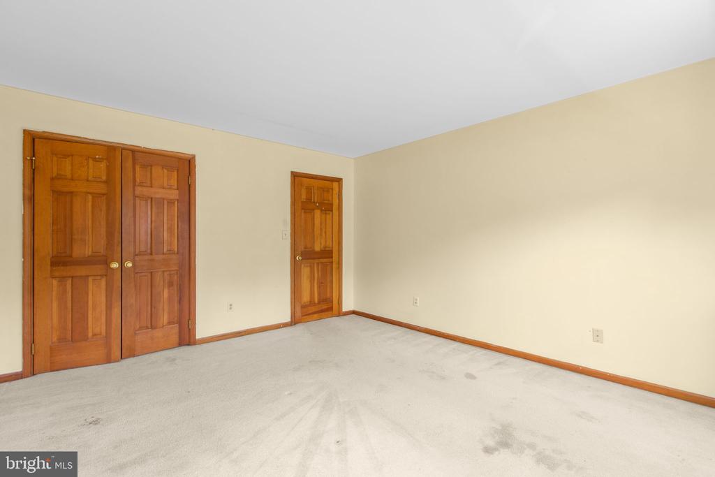 5 BALLANTRAE COURT