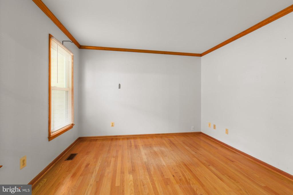 5 BALLANTRAE COURT