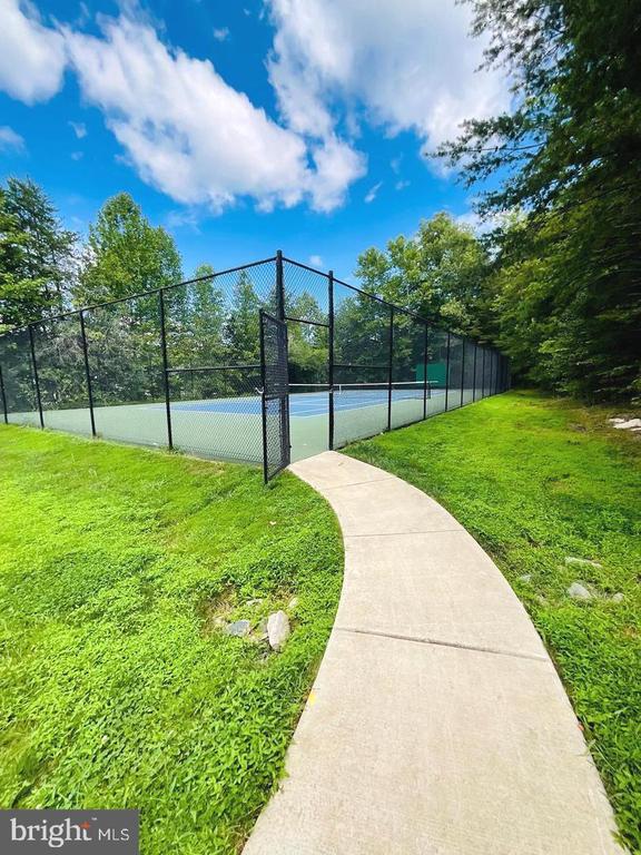 404 POTOMAC HILLS DRIVE