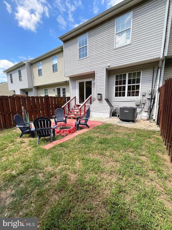 404 POTOMAC HILLS DRIVE