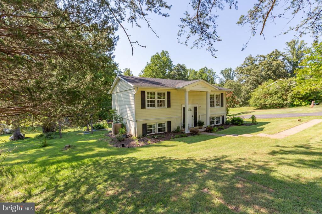 665 HOLLY CORNER RD
