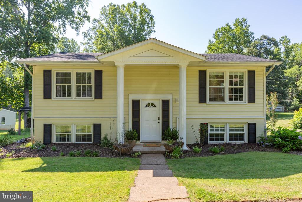 665 HOLLY CORNER RD