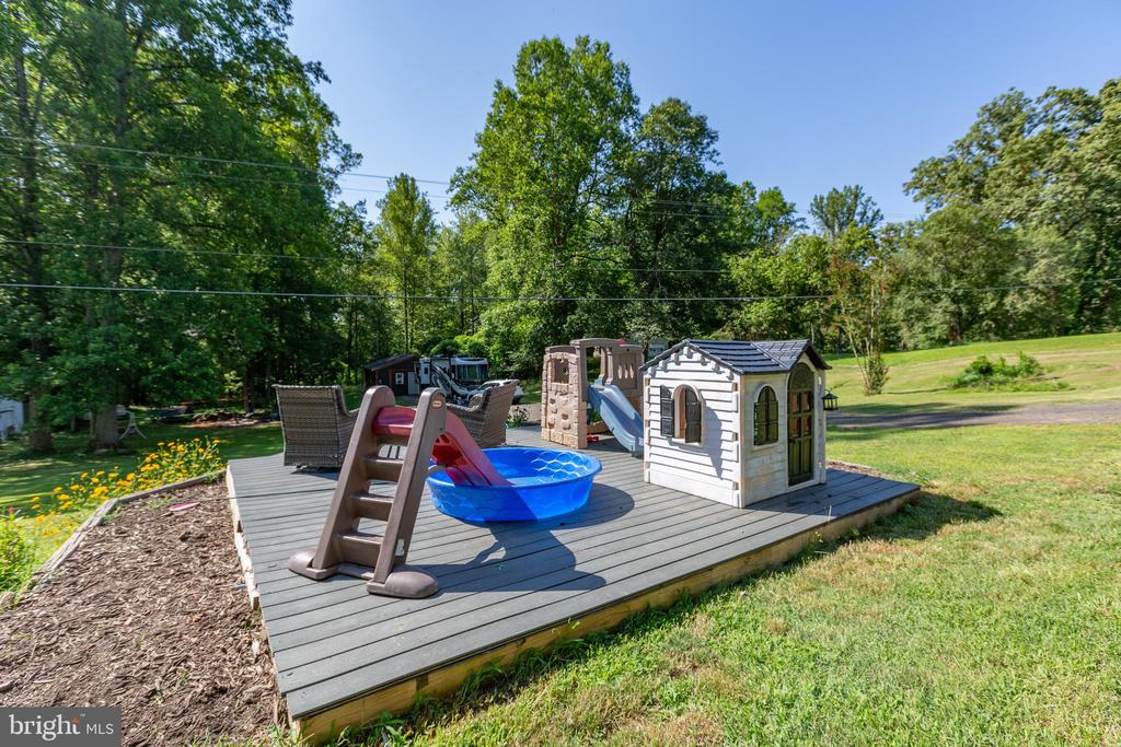 665 HOLLY CORNER RD
