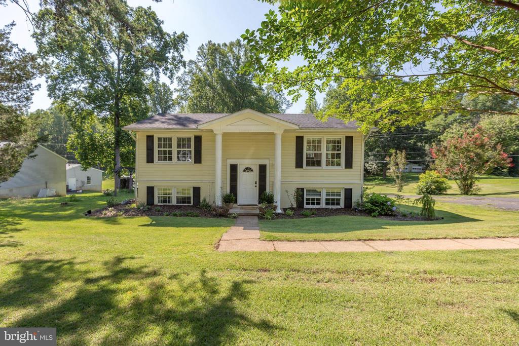665 HOLLY CORNER RD