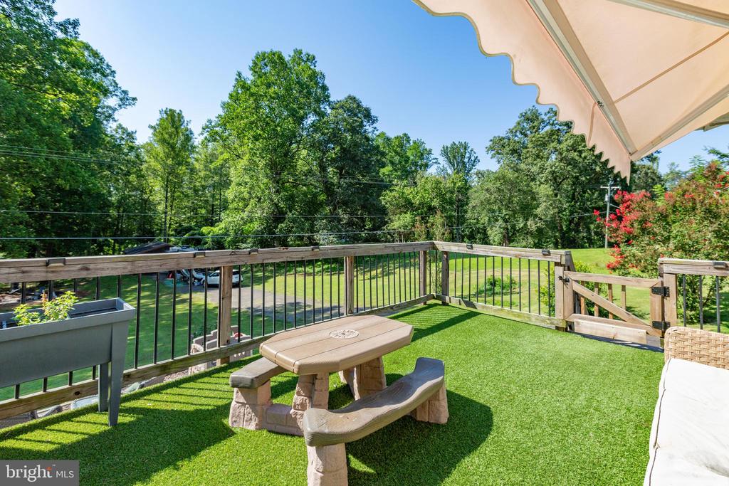 665 HOLLY CORNER RD